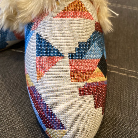 Shoes - Multi color mules in a 5.5 💙